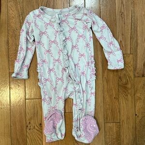 Little pajama co pink bow print 6-9 months
